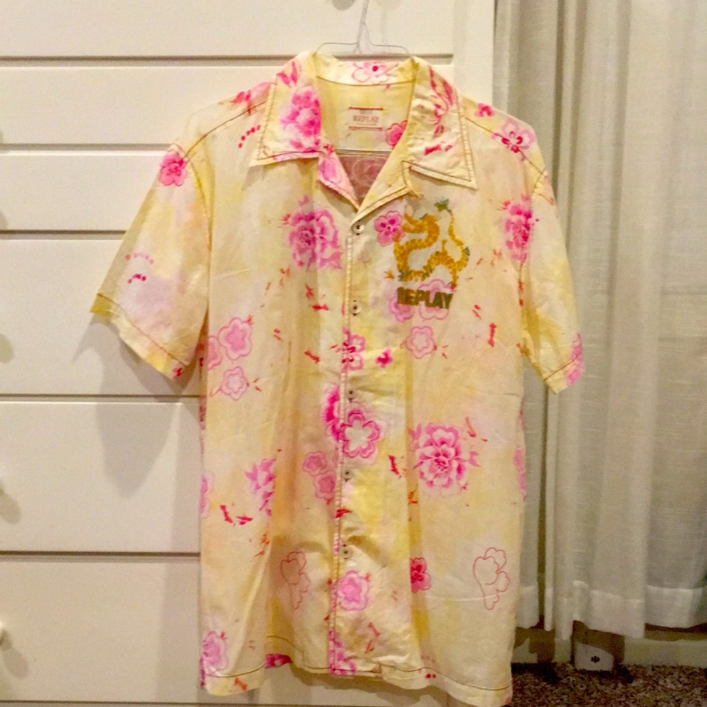 Casual Haiwaiian style shirt